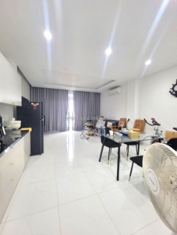 Bán tòa chdv mặt tiền đường số 4 trường thọ thủ đức – 122m² – 6 tầng – 11 phòng