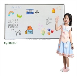 Bảng dán tường viết bút lông cho bé