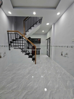 Căn góc 2 mặt tiền hẻm q4
ngang 3 dài 6.8 nở 4.1
có 2 tỷ