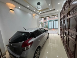 Chỉ 10,2 tỷ - 49m - bán nhà dân xây phố long biên_lô góc_hai mặt thoáng_gara, ô