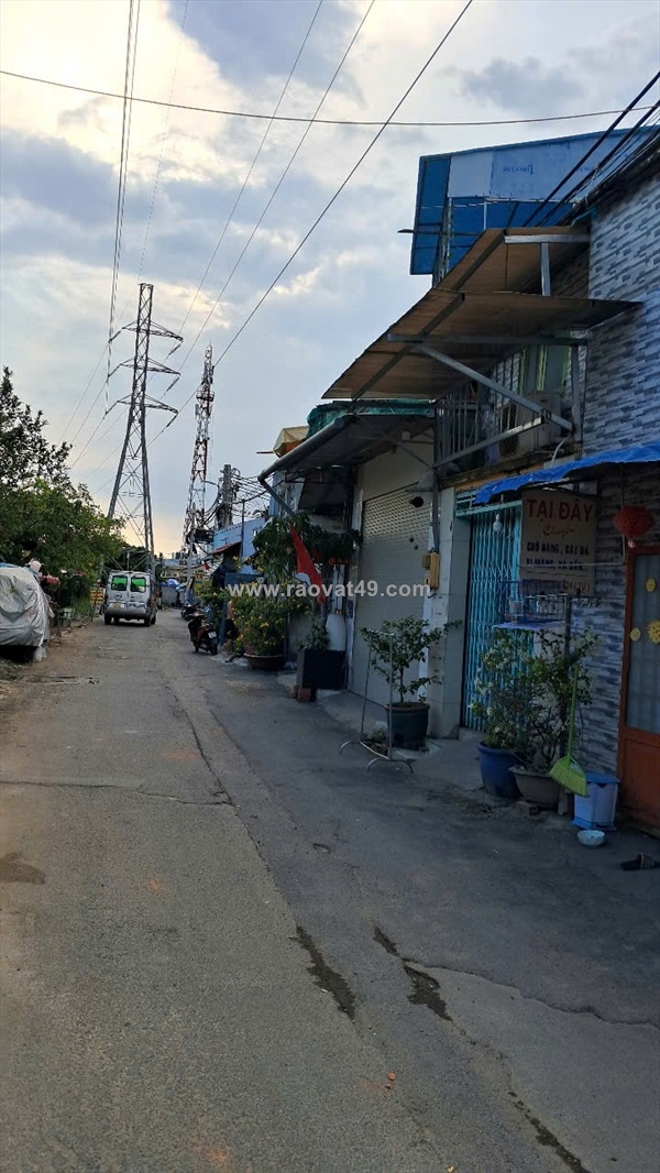 ~/Img/2025/10/chi-50-trieum-ban-lo-dat-lon-tang-3-can-nha-cap-4-ngay-cho-hiep-binh--01.jpg