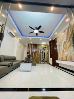 Chính chủ bán nhà cầu giấy 38m2 6 tầng thang máy xây mới ô tô đỗ cổng hơn 10 tỷ