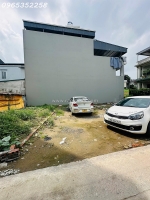 Chính chủ muốn nh.ượng nhanh lô đất đường hai ô tô tránh gần trường học vạn