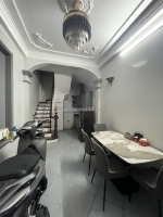 Cho thuê nhà nguyên căn phố pháo đài láng gần 96 nguyễn chí thanh 5 tầng x