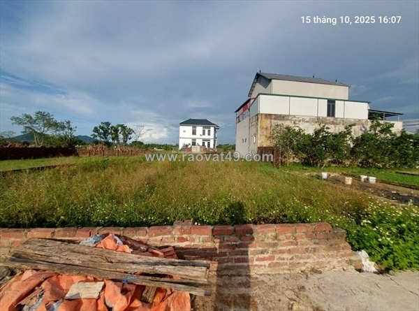 ~/Img/2025/10/chu-can-ban-170m2-mt7m-426-ty-2-mat-tien-o-to-7-cho-thong-quang-tien-02.jpg