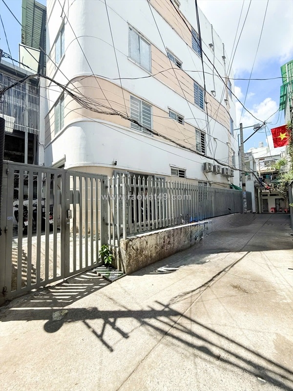 ~/Img/2025/10/chu-dinh-cu-ban-gap-nha-q3-dt-110m2-7x15m-20m-ra-mat-tien-khai-thac-chdv-02.jpg