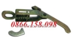 Công dụng thực tế của khóa tôm gạt lò xo trong các ứng dụng vận tải