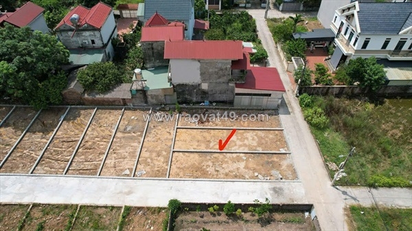 ~/Img/2025/10/dat-dep-to-9-quang-minh-me-linh-gan-kcn-quang-minh-va-truong-cd-y-duoc-tue-01.jpg
