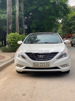 Em cần nhượng lại chiếc xe hyundai sonata y20 , đăng ký lần đầu 31/12/2010