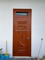 Giá cửa thép vân gỗ tại diên khánh 2