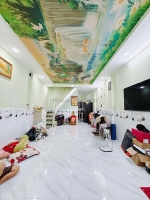 Hẻm 4m đường số hoàng diệu q4 
ngang 5.45 x14 có 5 tỏi