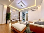 Hiếm, bán nhà ngọc thuỵ long biên, 6 tầng thang máy- view hồ điều hoà-36m nhỉnh