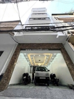 Hoàng quốc việt 30m x6 tầng,thang máy 19,8 tỷ,phân lô,ô tô qua nhà,ngõ