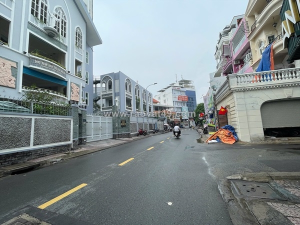 ~/Img/2025/10/khu-phan-lo-o-to-tranh-nguyen-van-dau-nha-5-tang-5-pn-11-ty-tl-02.jpg