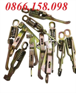 Lý do các tài xế nên thay chốt khóa cửa xe tải định kỳ