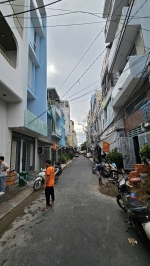 Mặt tiền kinh doanh
dòng tiền 30 triệu tháng
ngang 6.5 x đúc 6 tấm
có 7 tỷ