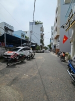 Mặt tiền kinh doanh tân hưng him lam q7
ngang 5 x 12 có 8 tỷ