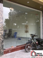 Mẫu cửa kính cường lực khung inox sang trọng, bền bỉ