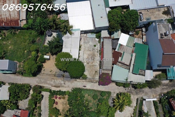 ~/Img/2025/10/mo-ban-2-lo-nen-tho-cu-ngay-tt-thi-tran-dien-khanh-khanh-hoa-02.jpg