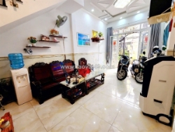 Nhà 2 lầu hẻm 141 tám danh p.chánh hưng p4q8