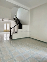 Nhà 2 tầng 2 mt cách đường điện biên phủ chỉ 1 căn nhà:
dt: 110.3m2 giá 7.3ty