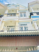 Nhà 3 tầng 64m2 khu vip, hẻm oto tránh thông. đủ tiện ích, nhà đẹp ở ngay. lâm