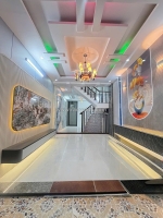 Nhà 3 tầng tặng full nt, đường lâm thị hố sát bên siêu thị chợ hạt điều. sát