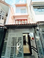 Nhà 3 tầng trống vào ở liền gần chợ rạch ông p. chánh hưng. giá 3,98 tỷ bớt lộc