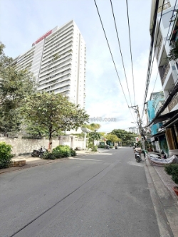 Nhà 4.8x19m, mt đường lê quang kim p8 q8