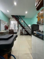 Nhà bán tân bình – cmt8 p.5 – giáp quận 10 – ngang 5m – 1 trệt 2 lầu – chỉ 8.2