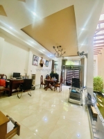 Nhà đẹp chính chủ 💰8.5tỷ tl, 72m², ngang hơn 5m – cực hiếm khu cmt8, tân bình.