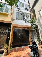 Nhà đẹp chủ xây tâm huyết -5 tầng đủ công năng-gần hồ tây-tầm tiền cực hiếm