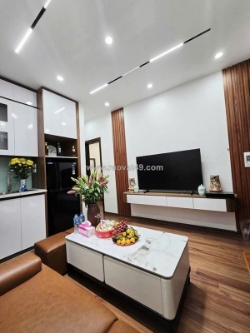 Nhà đẹp - full nội thất - 2 ngủ, 2 vs - thấp tầng - ô tô đỗ chân toà nhà- tập