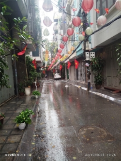 Nhà đẹp- giá tốt chính chủ cần bán nhanh căn nhà 4 tầng tại quận ba đình hà nội