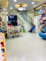 Nhà góc 2 tầng nở hậu 5.3m gần đường liên tỉnh 5 p5q8 2.25 tỷ