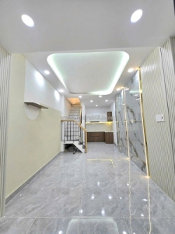 Nhà mới 3 tầng đường trần văn thành, p8 q8. giá 3,68 tỷ bớt lộc