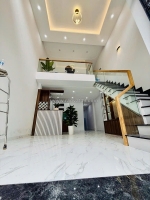 Nhà mới, đường oto ra vào, ra lê văn việt 3 phút, sổ hông sang tên ngay lh