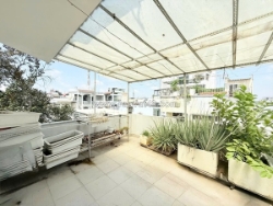 Nhà mới xây được 3 năm - rất mới và đẹp - bùi đình túy hxh - klg kgh - chính