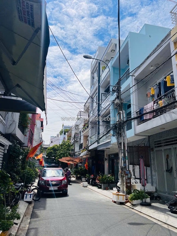 ~/Img/2025/10/nha-mt-duong-so-3-lien-ke-phu-my-hung-okinh-doanh-105-ty-02.jpg