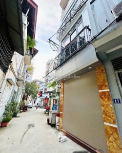 Nhà riêng 6 tầng thang máy_ sát cv hoà bình/ ngoại giao đoàn- dt 35m2x 6 tầng-
