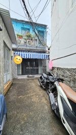 Nhà sát mặt tiền đưởng q4
diện tích 47 m2  có 71 triệu m2