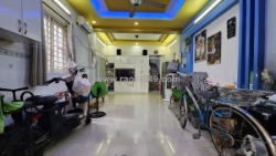 Nhà trường chinh, tsn tp 2 mặt hẻm 2 tầng 4x12 gấn âu cơ, chợ  chỉ 5 tỷ78