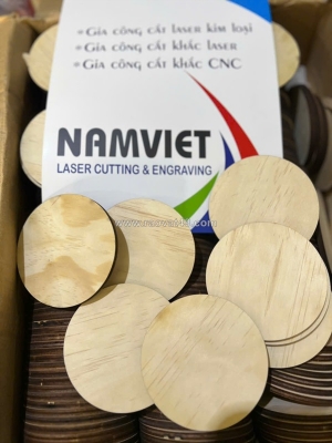 Nhận sản xuất – gia công đế lót ly gỗ khắc laser theo yêu cầu