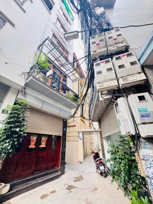 Nhỉnh 15t có nhà phố gần công viên cầu giấy, 2 ô tô tránh, ô tô đỗ cửa ngày đêm