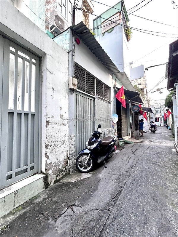 ~/Img/2025/10/nhinh-9t-so-huu-ngay-can-nha-dt-lon-149m2-duong-ton-dan-thong-ra-xom-chieu-gan-02.jpg