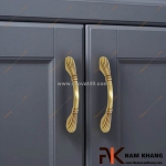 Những lưu ý khi chọn mua tay nắm tủ tân cổ điển