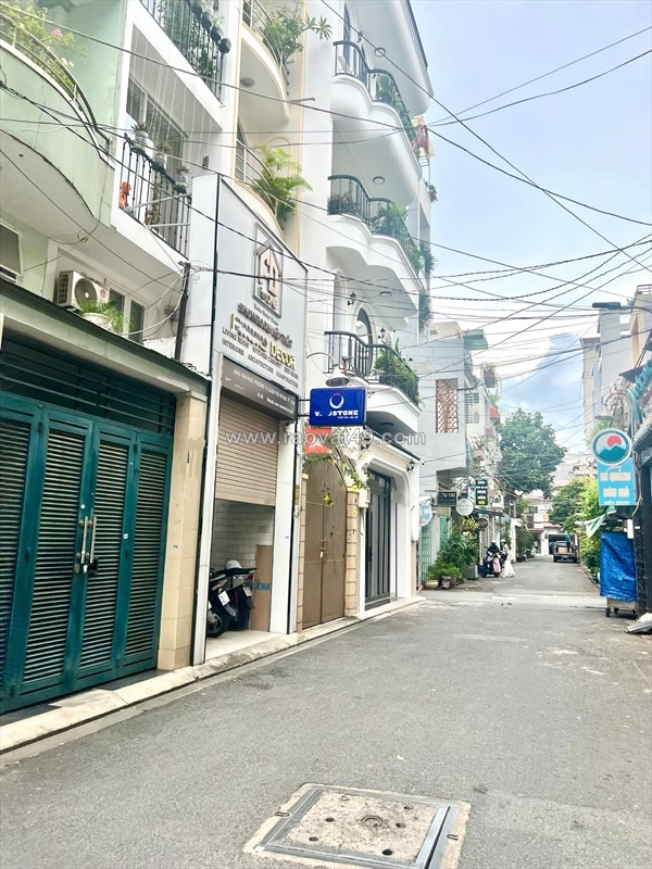 ~/Img/2025/10/o-ngay-ban-nha-dep-4-tang-xe-hoi-thong-to-hien-thanh-38m2-nhinh-7-ty-tl-02.jpg