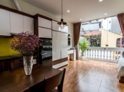 Phân lô - ô tô tránh dừng đỗ - vừa ở vừa kinh doanh - ngõ nông gần phố - sổ