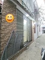 Sát  mặt tiền lâm văn bền q7
ngang 3.6 dài 11- 3t 
có 5 tỏi