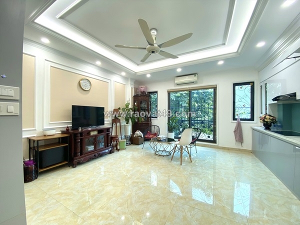 ~/Img/2025/10/sieu-hiem-dao-tan-ban-nha-phan-lo-o-to-tranh-70m-mat-tien-47m-chi-26-ty-02.jpg
